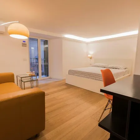 아파트 Casa Fabrizio Ai Gradoni Di Chiaia 나폴리