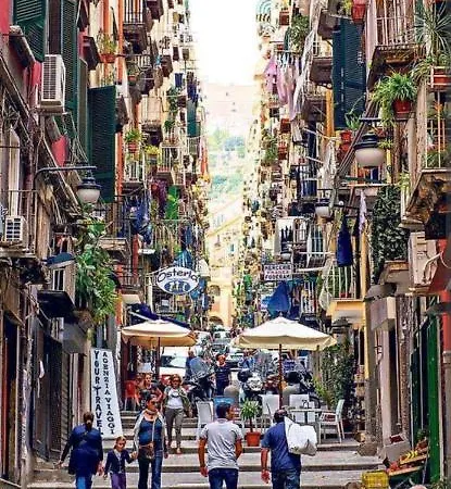 Casa Fabrizio Ai Gradoni Di Chiaia *