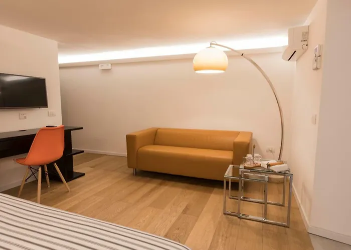 Appartamento Casa Fabrizio Ai Gradoni Di Chiaia *